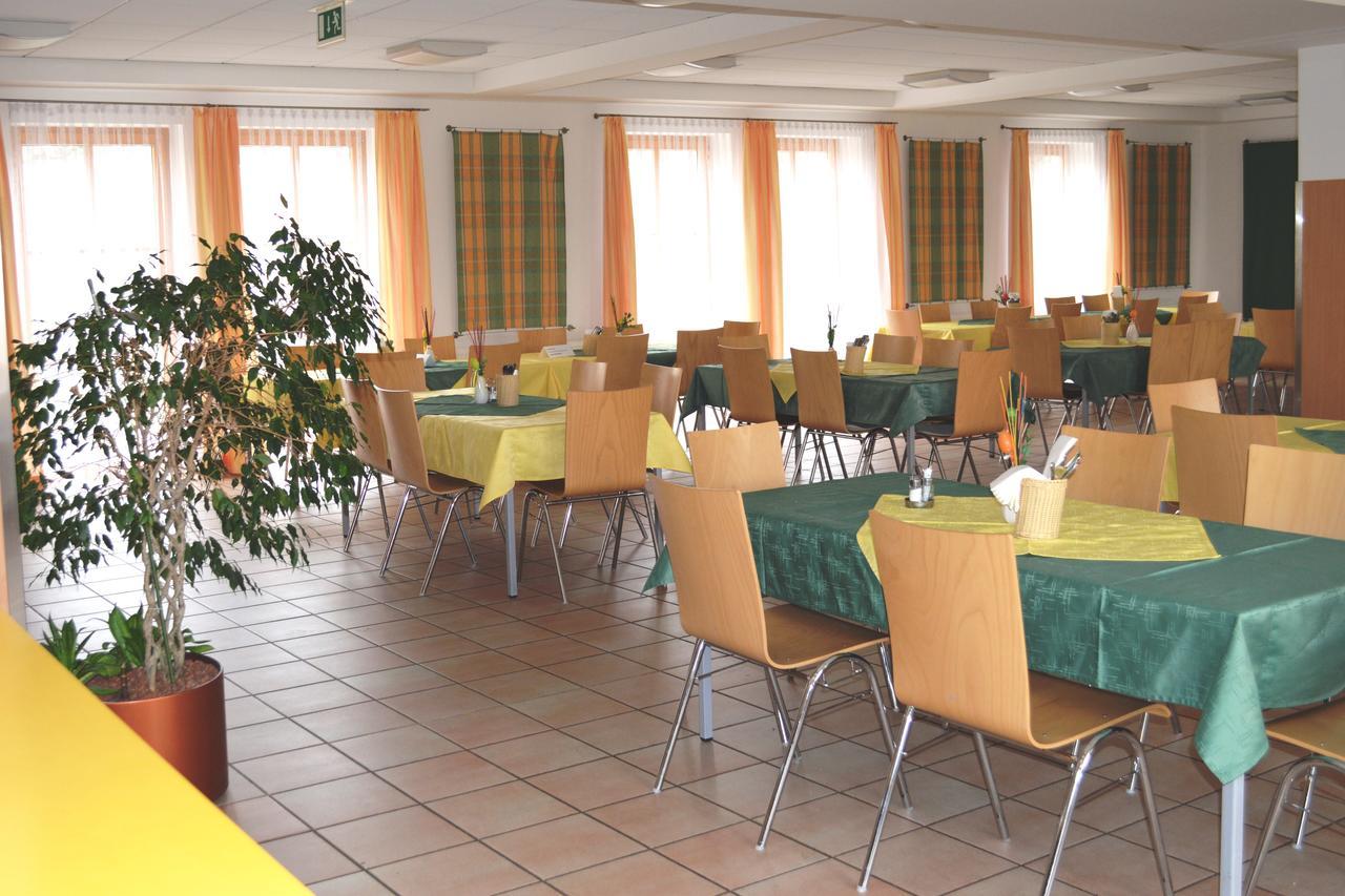 Gaestehaus Der Lk-Technik Mold ภายนอก รูปภาพ