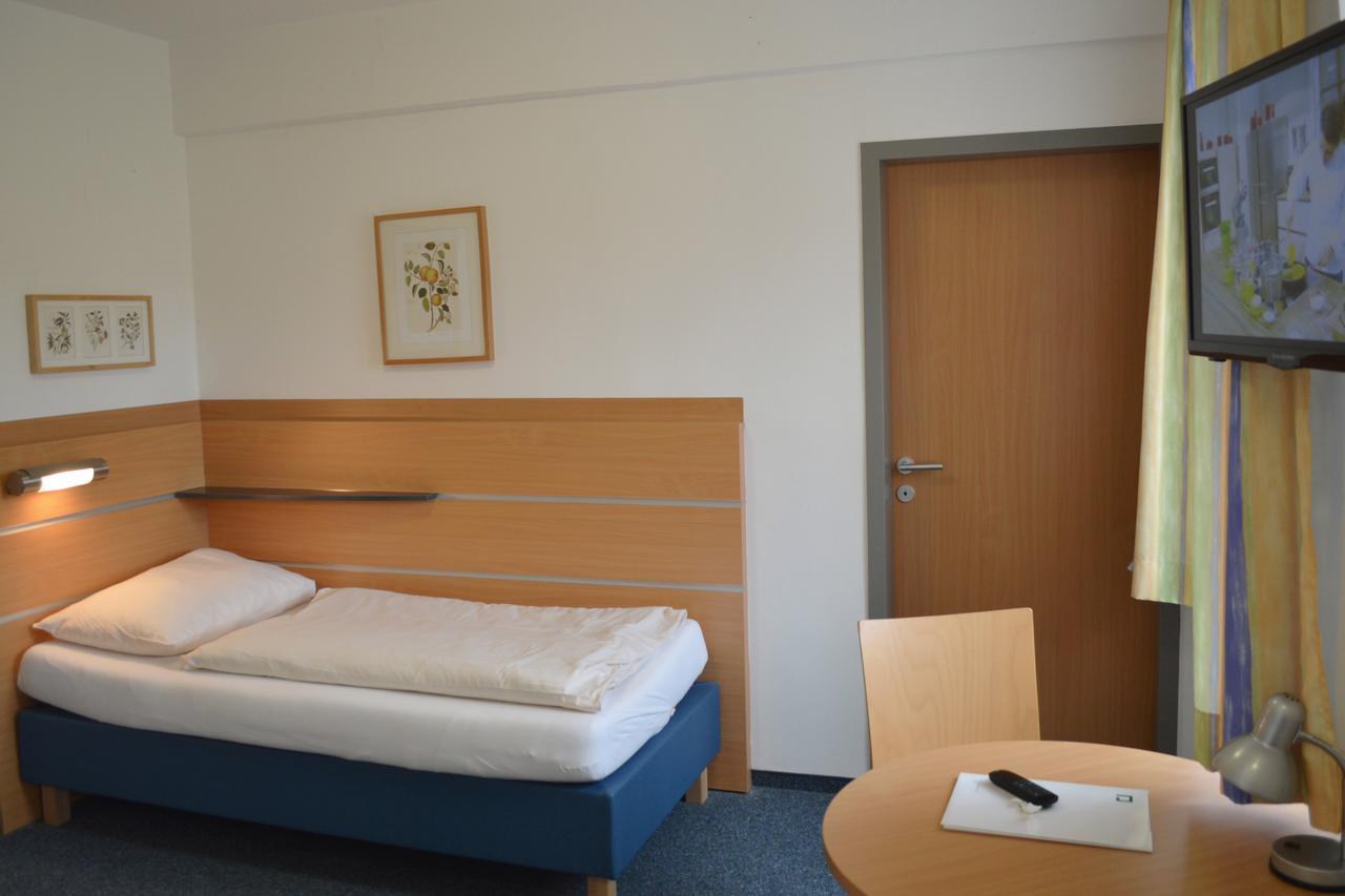 Gaestehaus Der Lk-Technik Mold ภายนอก รูปภาพ